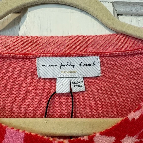 Never Fully Dressed Vibrant Red and Pink Knit - Picture 2 of 2